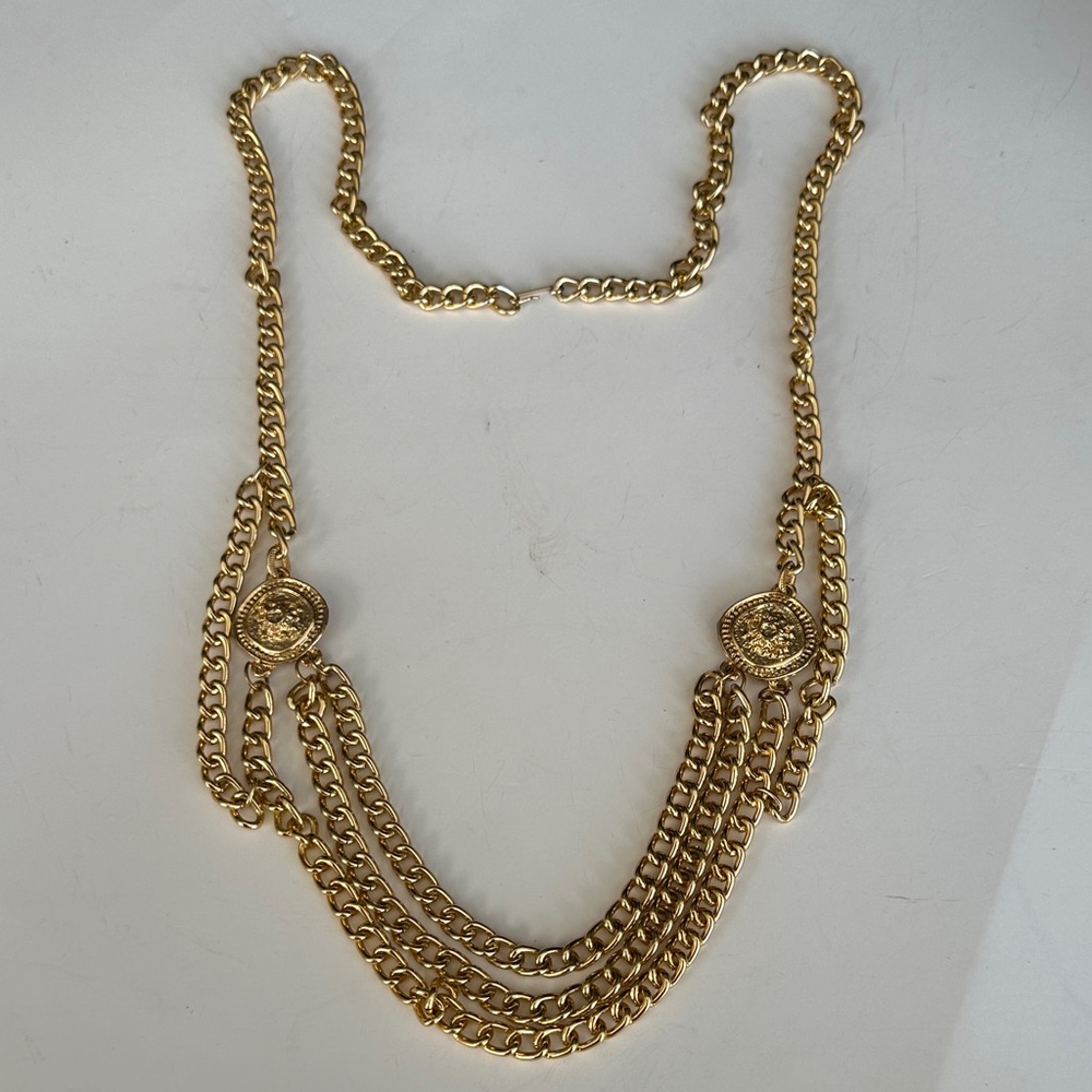 Elegant Gold  tone Chain Necklace/belt